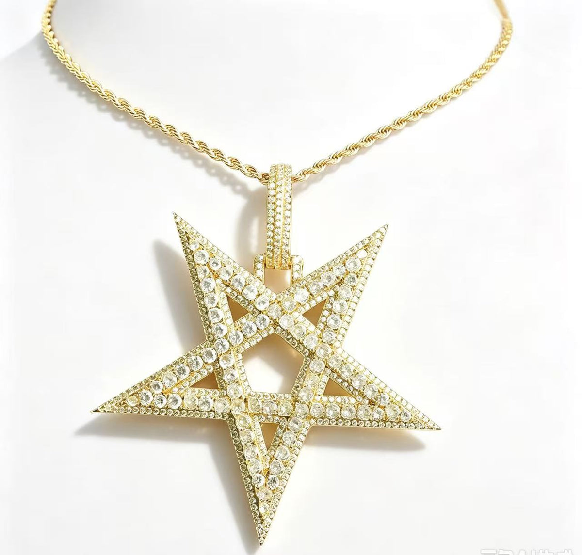 SSS - Pentagone Stars Icedout diamond pointers pendant