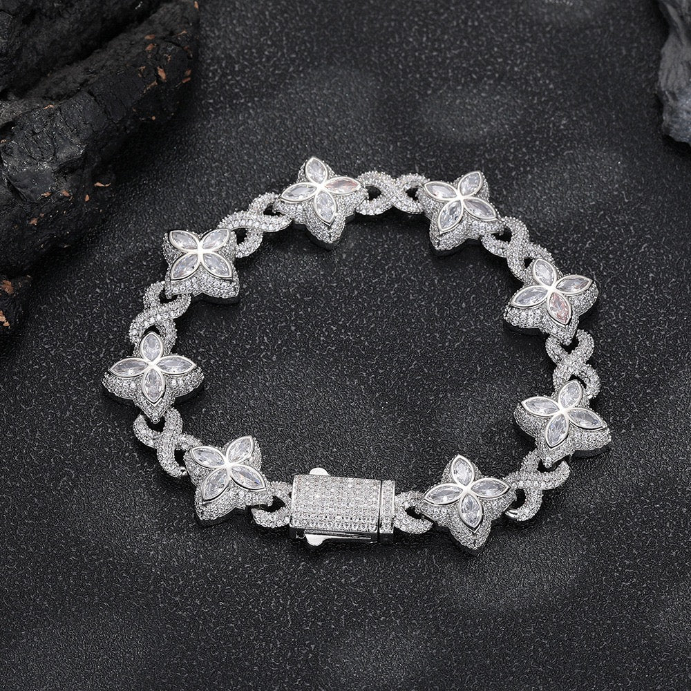 SSS - Four leaf Clover Multi color sapphire butterfly link bracelet