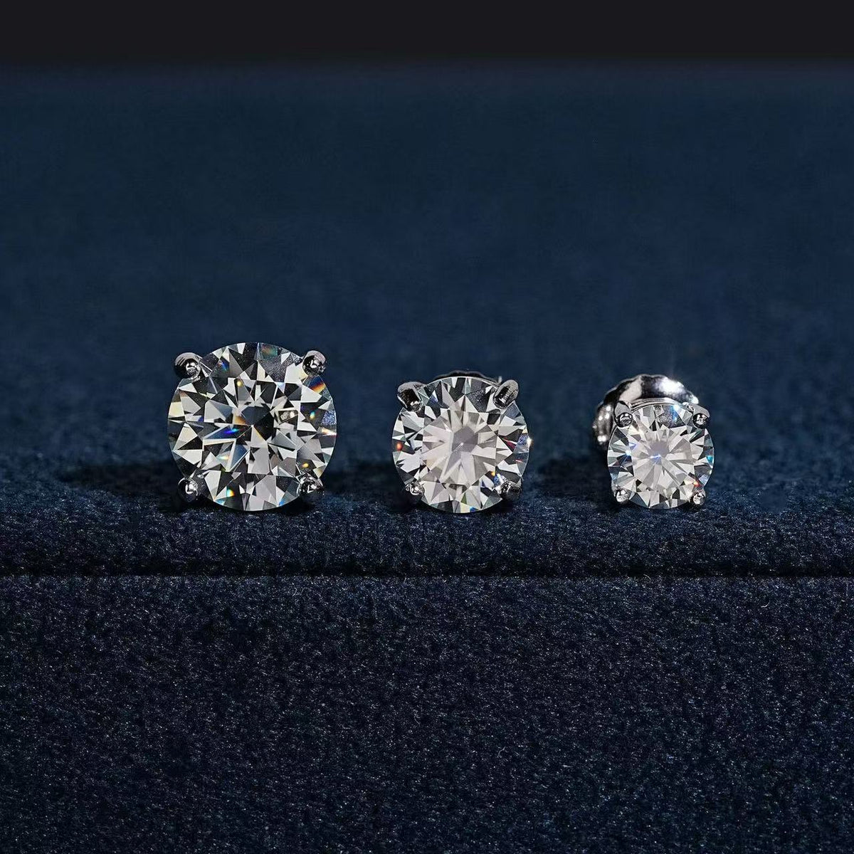 SSS - 4 Prong Round brilliant Moissanite diamonds stud Earrings