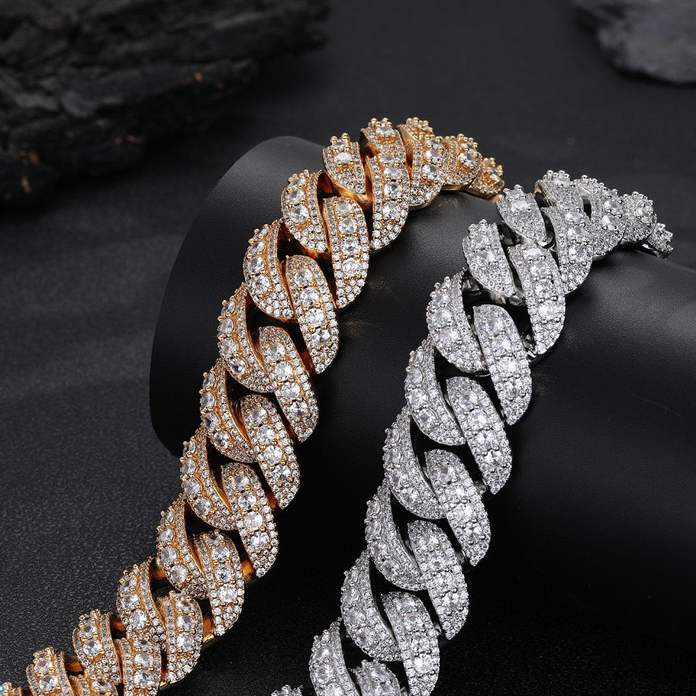 SSS - 20MM Icedout Cuban diamond pointers Necklace