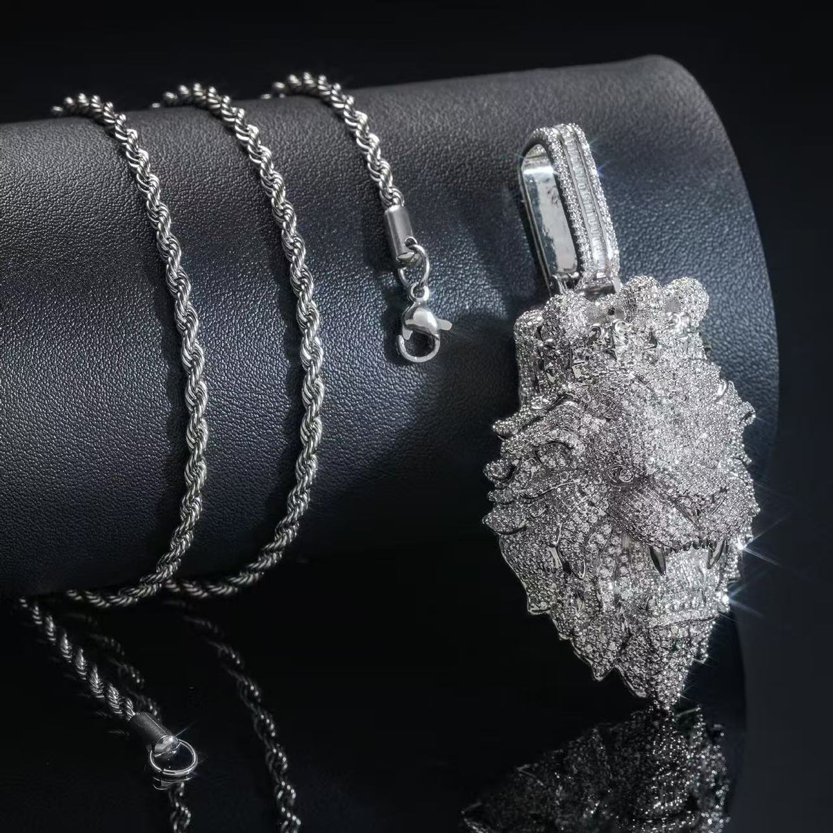 SSS- Regal 3D pendant Lion head icedout diamond fully encrusted pendant