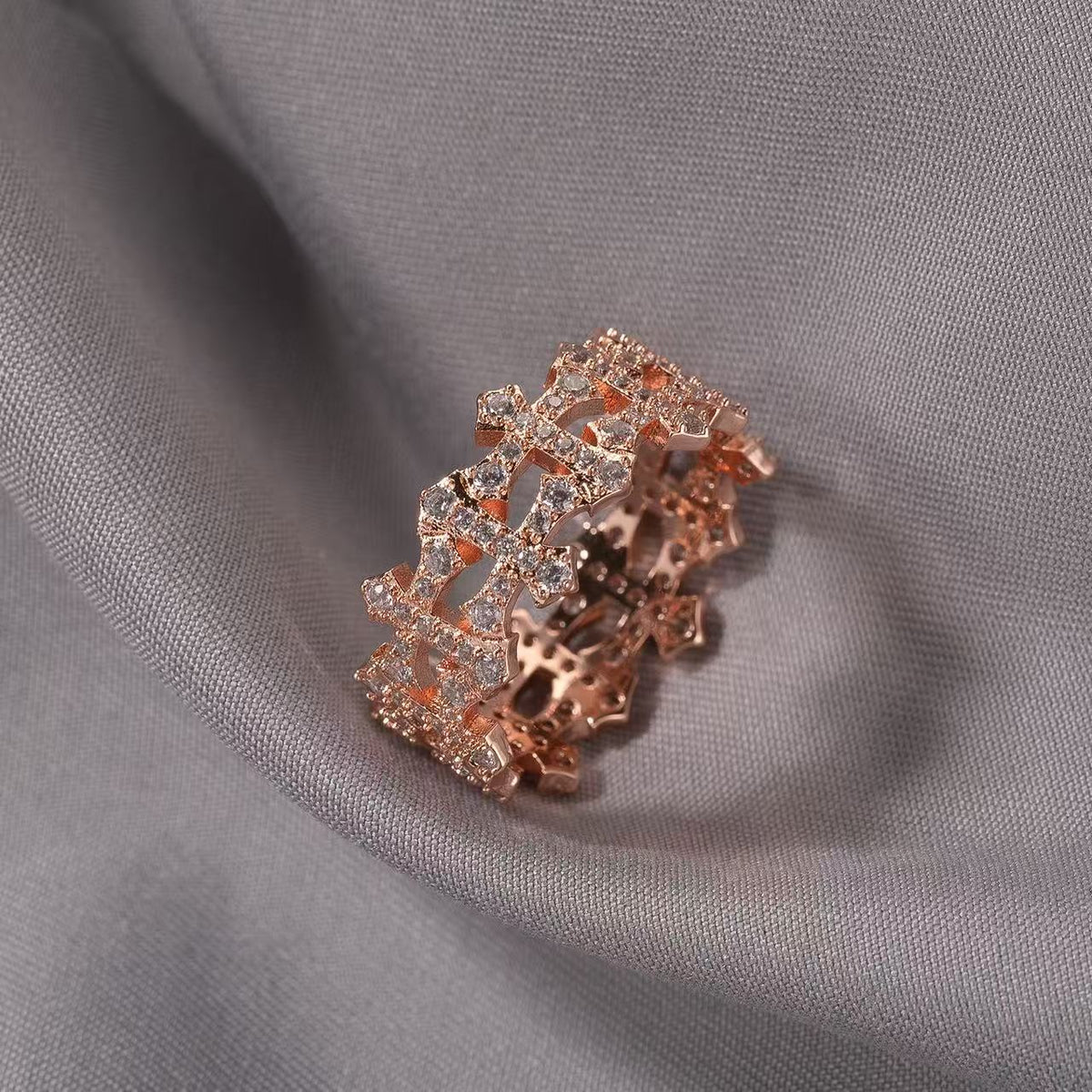 SSS -  Icedout Cross cluster diamond pointers Cut Ring