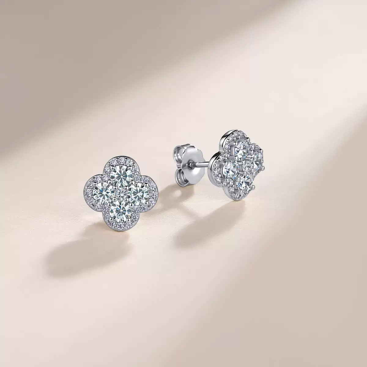 SSS - Clover leaf  brilliant Moissanite diamonds stud Earrings