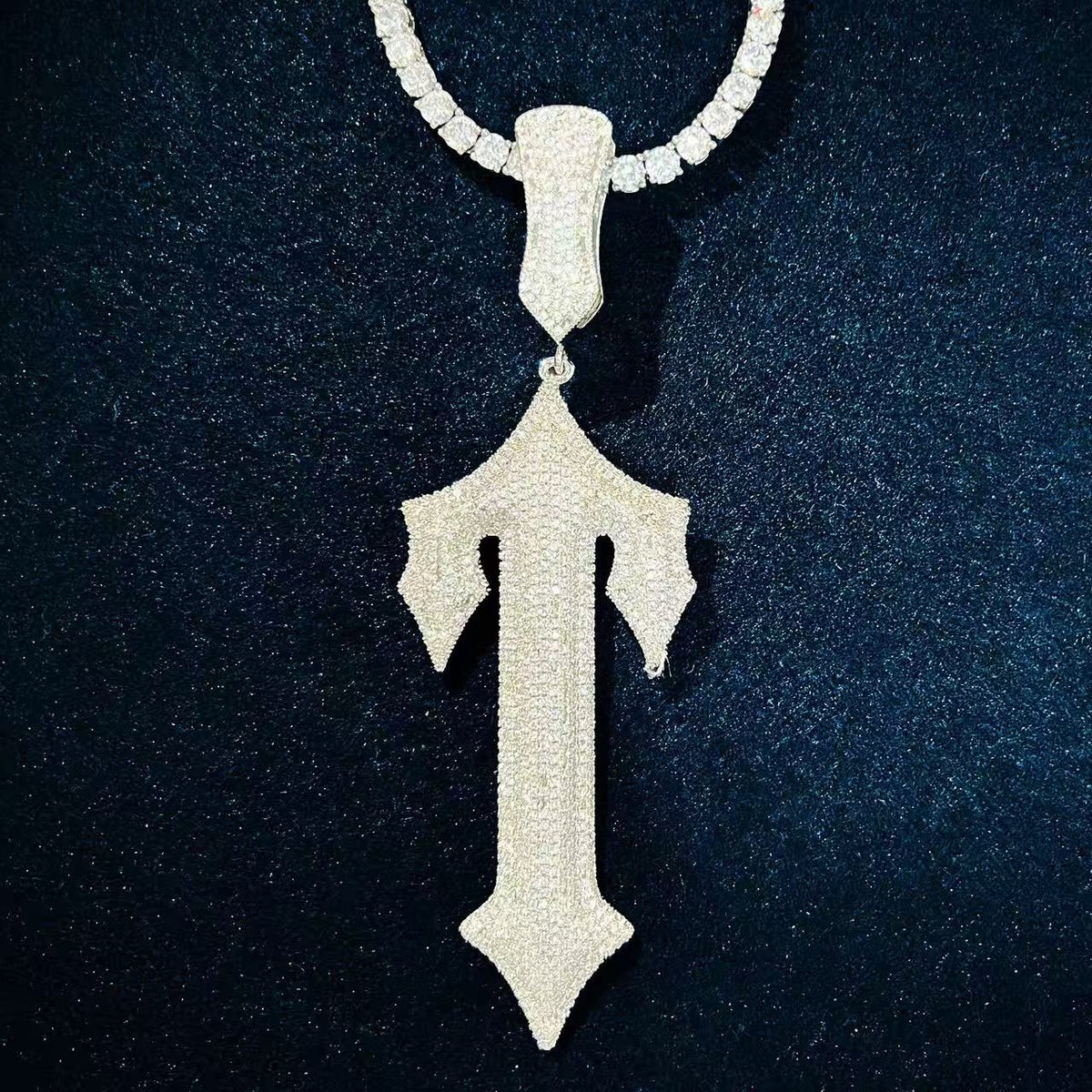 SSS- Trapstar Initial Icedout Letter T diamond fully encrusted pendant