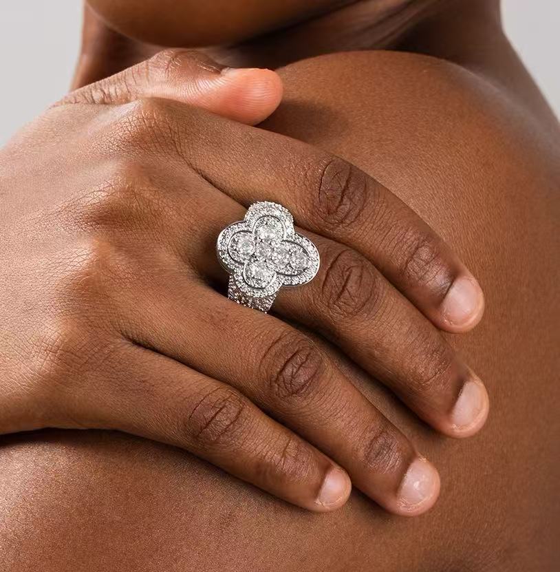 SSS - Four leaf Clover Diamond Cut Ring